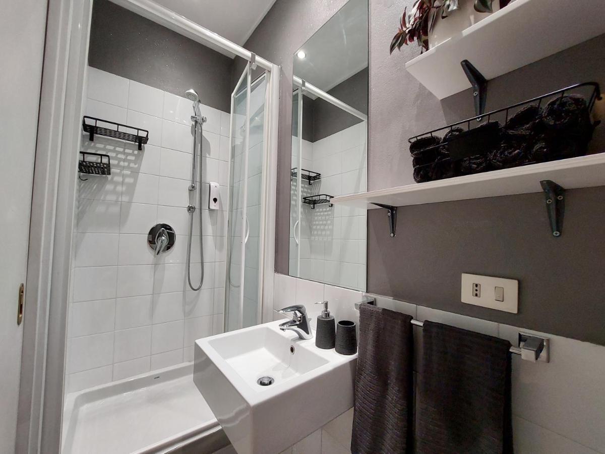 Garibaldi Station - L' Isola Che C'E Apartment - 12 Mins To Rho Fiera Milano Экстерьер фото
